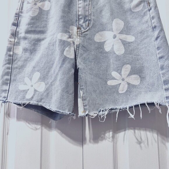 Shein Flower Power 70"s Hippie Print-Jean/Denim Shorts-Floral-Sz. XS-Distressed - Picture 6 of 10